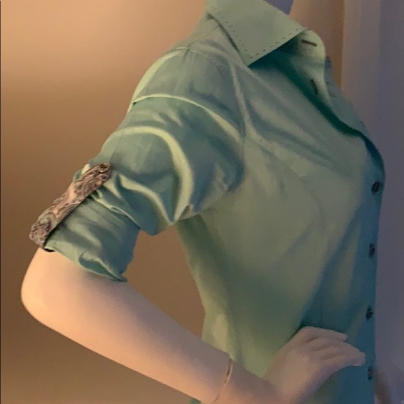 BEAUTIFUL TEAL BUTTON DOWN - Picture 2 of 4